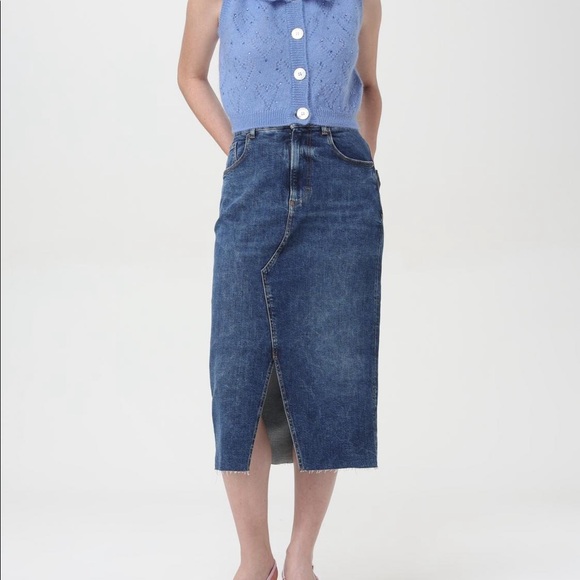 Alessandra Rich Crystal Embellished Ruffled-Neck Crop Knitted Sleeveless Sweater - Picture 3 of 16